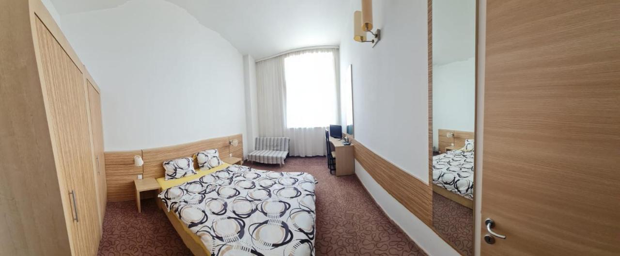 Rin Grand Regim Hotelier Бухарест Экстерьер фото